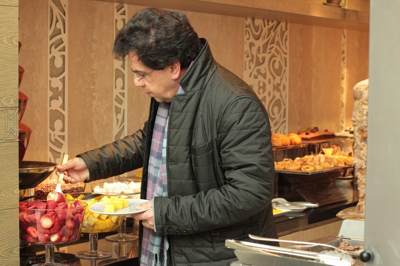 Sunday Buffet at Kempinski Summerland Hotel